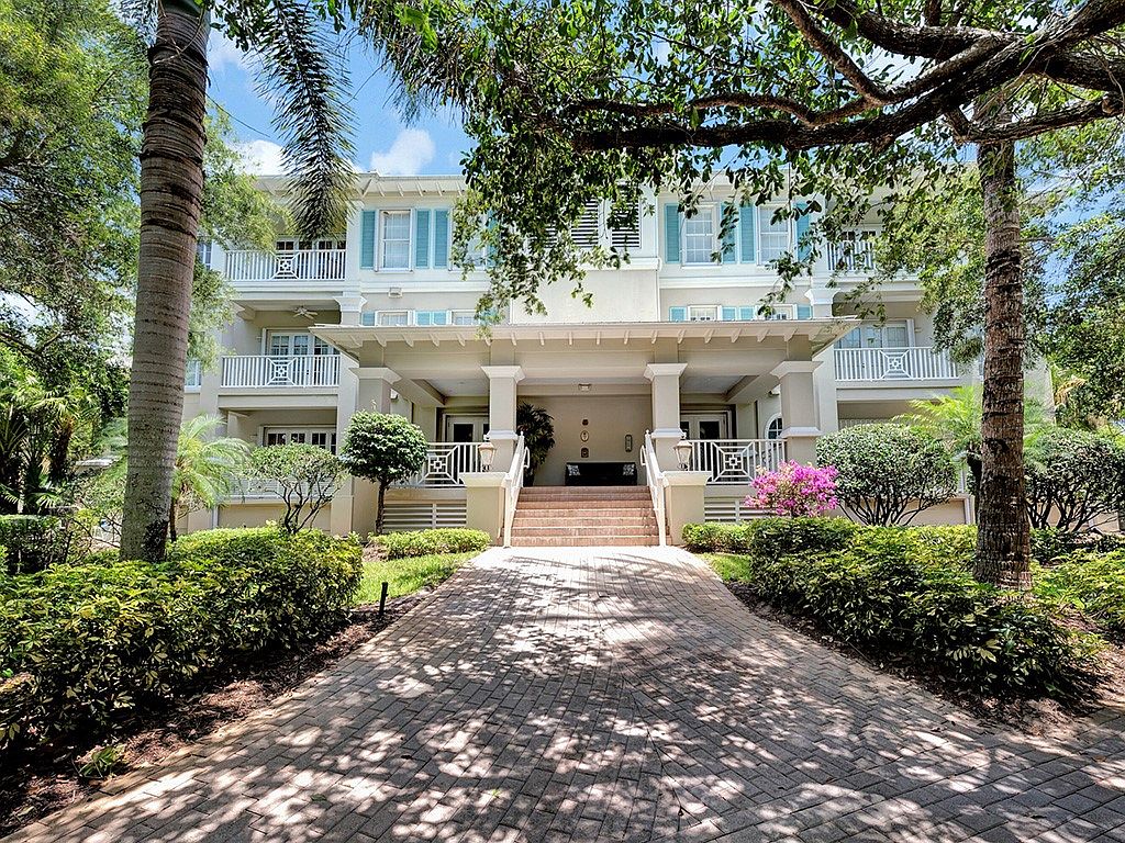 110 Island Plantation Ter APT 202, Indian River Shores, FL 32963 MLS