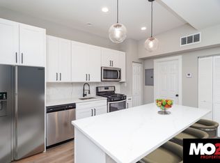 3027 W Logan Blvd #G02, Chicago, IL 60647