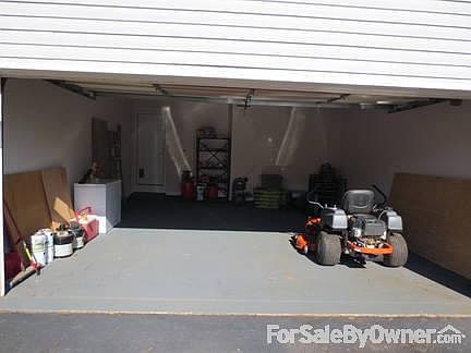 4th image of 1020 N Lake Dr