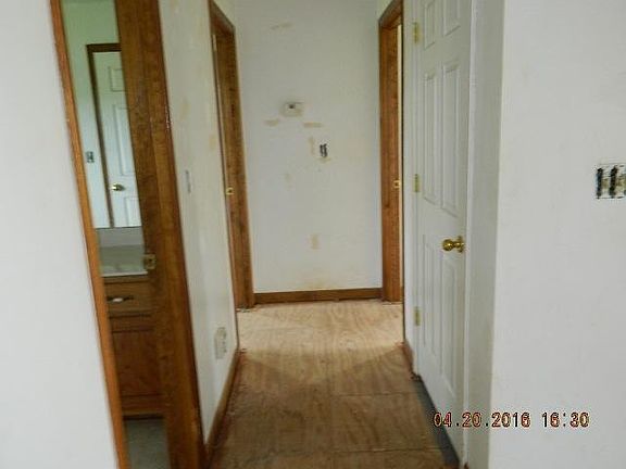 3rd image of 178 Brittsville Shores Ln