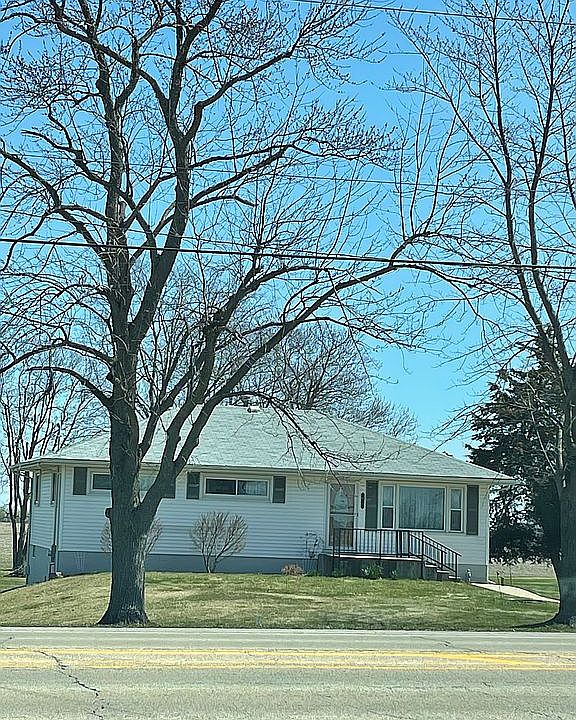 2nd image of 1027 N Main St