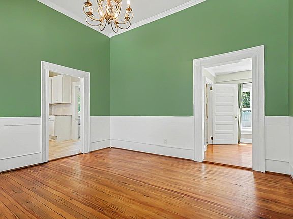 15th image of 103 E Bailey Ave