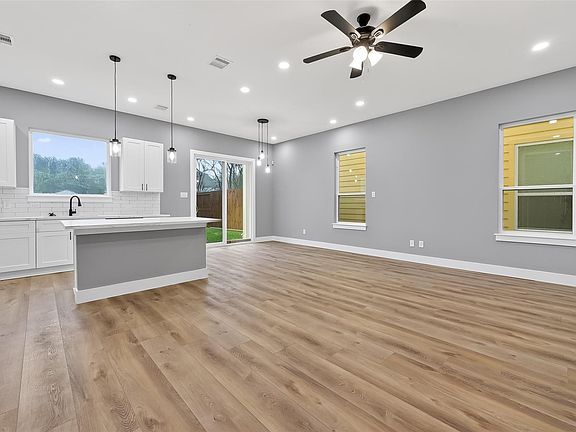 5th image of 2026 Wavell St
