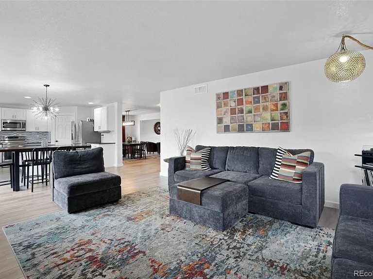 10132 Altura St — Photo 7