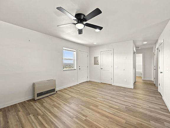 4th image of 5 Topaz Ln #1