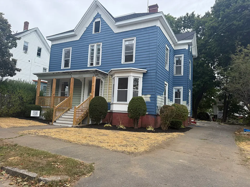 25 Pleasant Ave #1