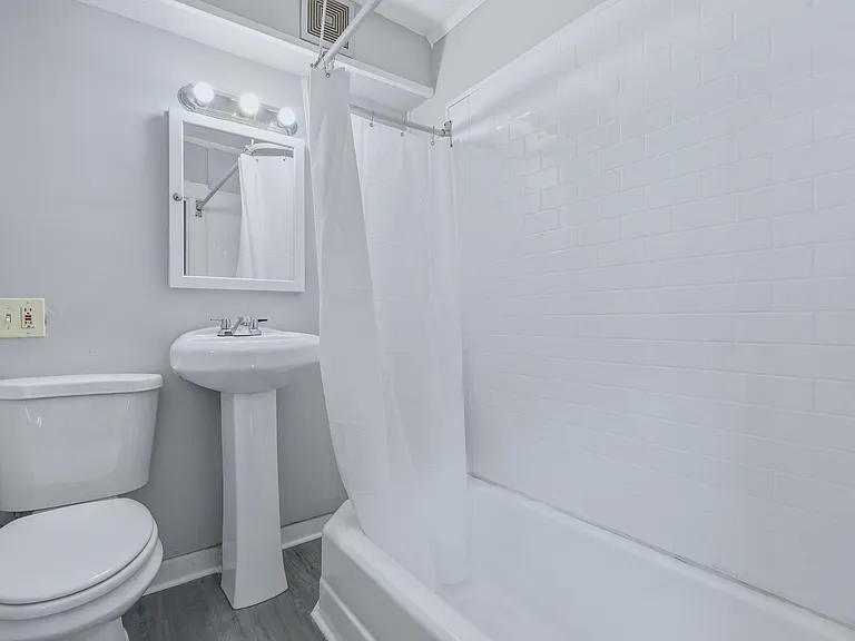 70 Van Deusen St — Photo 19