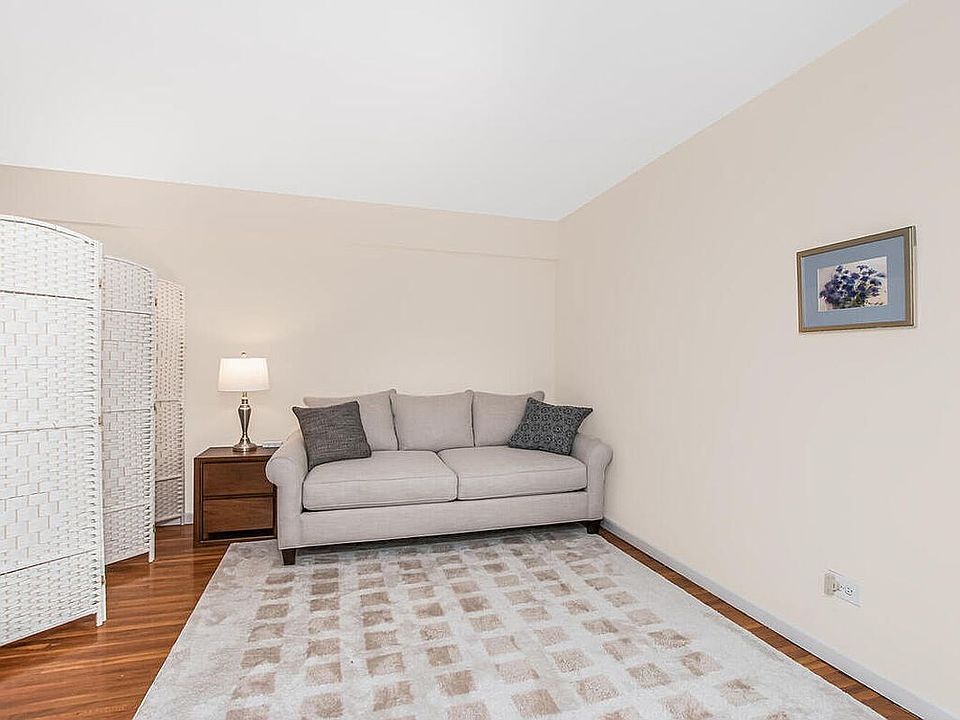 1st image of 601 Kappock St APT 3R