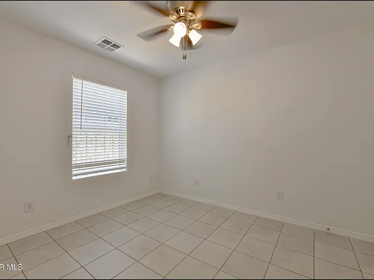 4626 Maxwell Ave #C — Photo 22
