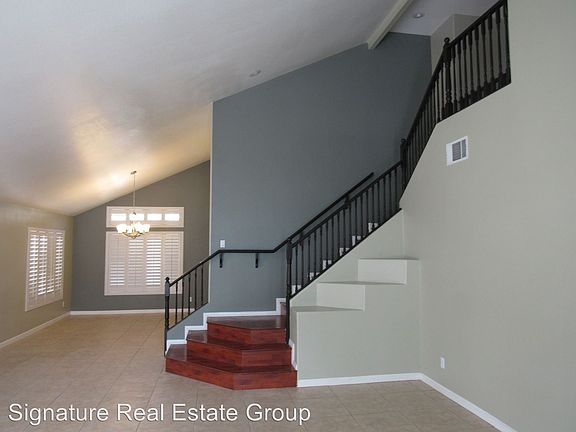 4th image of 4654 Ashington St