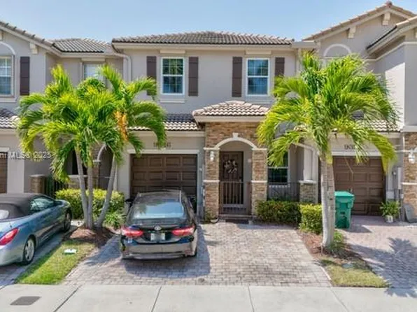 9346 SW 221st St, Cutler Bay, FL 33190