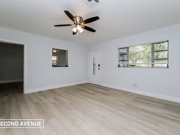 4th image of 3206 E Hanna Ave