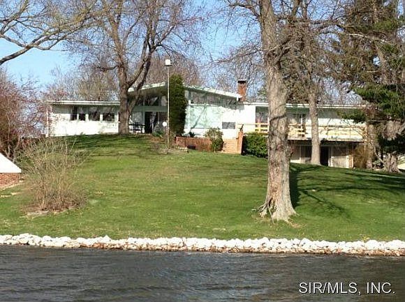 1st image of 537 E Lake Dr