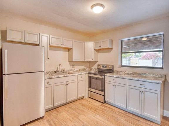 5th image of 1021 S M St