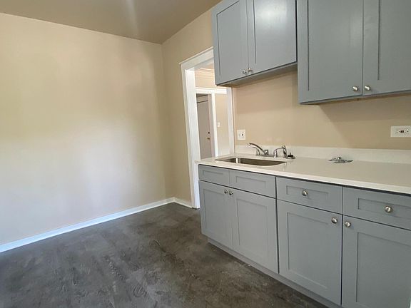 3rd image of 6648 S Bishop St #1M