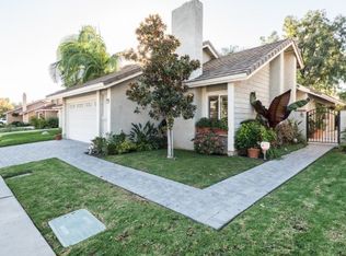 16 Entrada W, Irvine, CA 92620