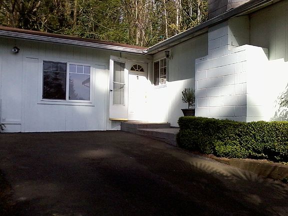2nd image of 9749 NE 134th St