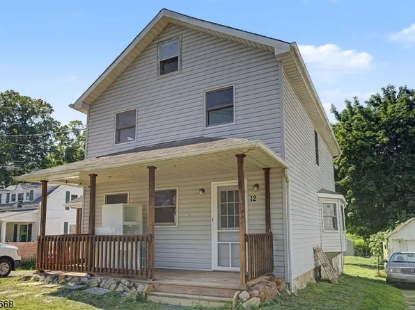 12 High St, Andover, NJ 07821