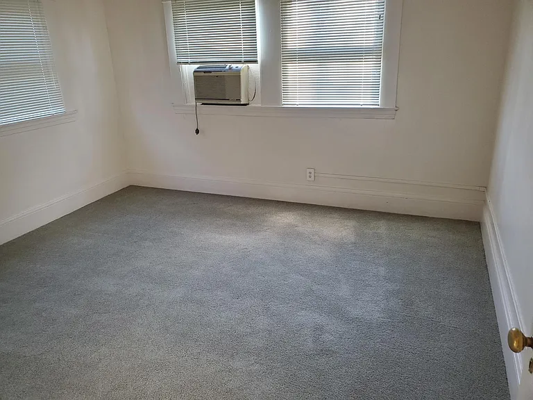 1209 N San Joaquin St — Photo 4