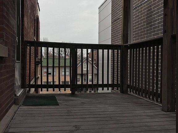 2nd image of 3048 N Ashland Ave #3F