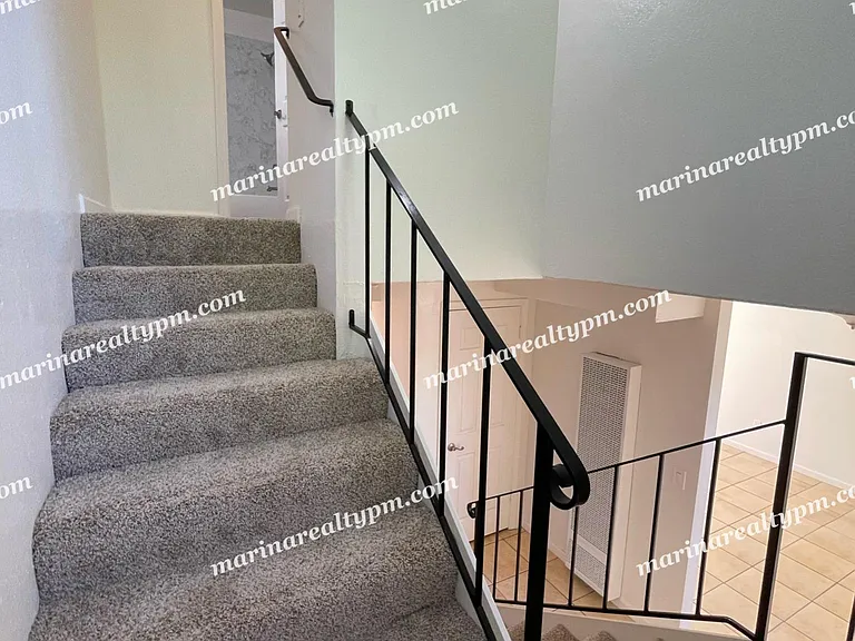 211 Del Luz Ct — Photo 17