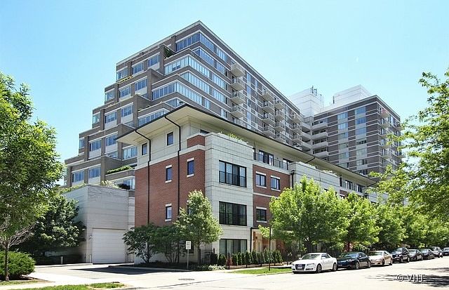 1st image of 1515 S Prairie Ave Unit 703