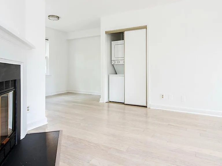 2501 Arlington Blvd #101 — Photo 9