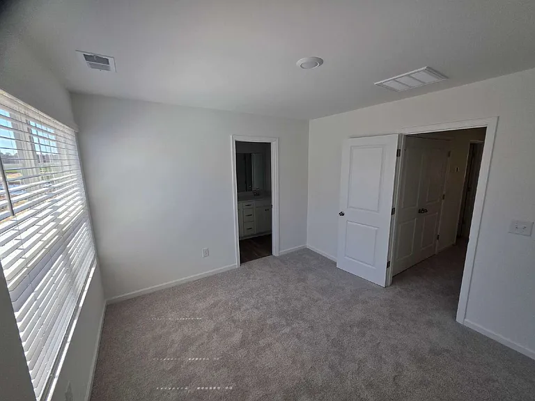 559 Marcus Way — Photo 10