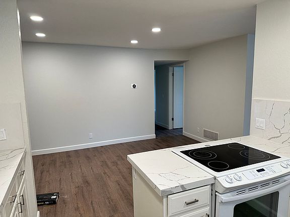 3rd image of 5856 Indian Ave