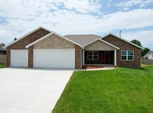 1500 E Silo Ridge Dr, Ozark, MO 65721