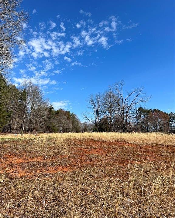 1st image of 485 Old Mill Dr