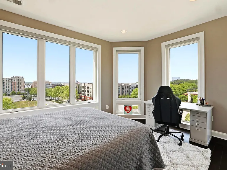 500 Riversail Ln #438 — Photo 35