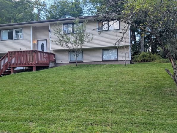 24 Burton Ave
