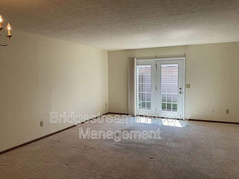 4579 Burchdale St — Photo 6