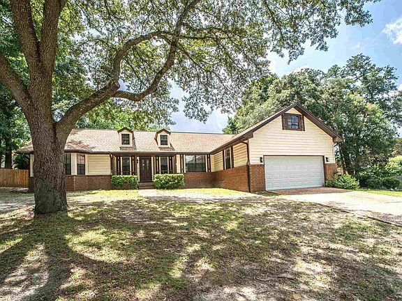3rd image of 10023 Hollowbrook Dr