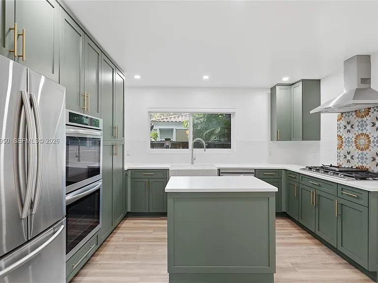 110 N 16th Ave — Photo 10
