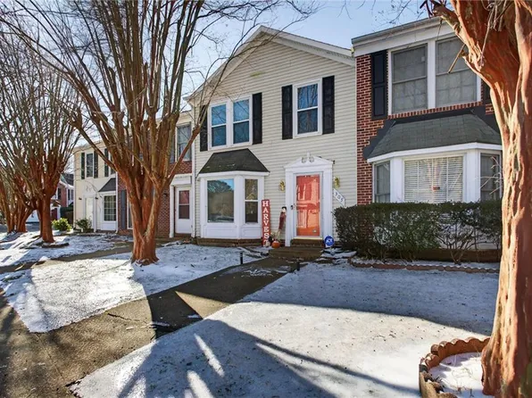 305 Derby Run, Yorktown, VA 23693