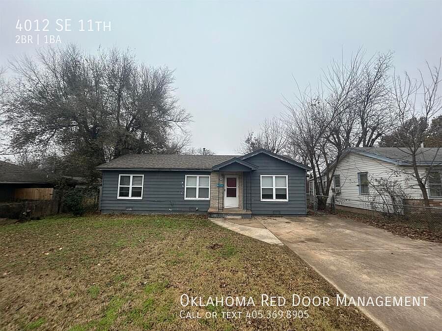 1st image of 4012 SE 11th St