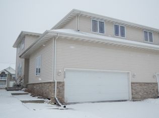 4020 Dolphin Dr, Fitchburg, WI 53719