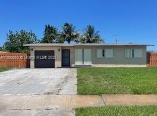 1012 S 12th St, Lantana, FL 33462
