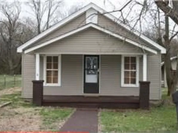 407 Hawkins St, Cowan, TN 37318