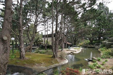 5th image of 385 Mandarin Dr APT 9