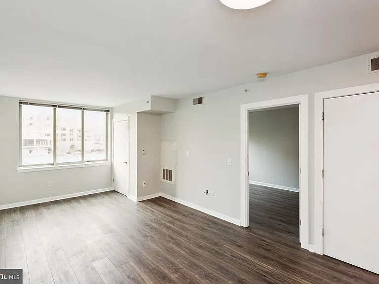 1000 New Jersey SE #316 — Photo 14