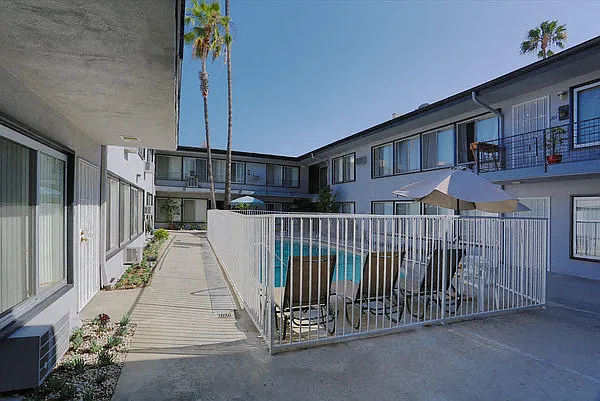 Ravencrest Apartments 2 — Photo 11