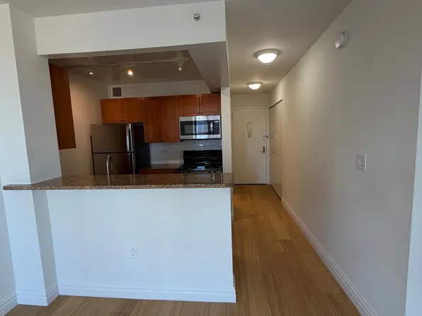 1500 Lexington Avenue image 8 of 15