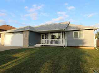 4004 S Tuscany Ct, Sioux Falls, SD 57103