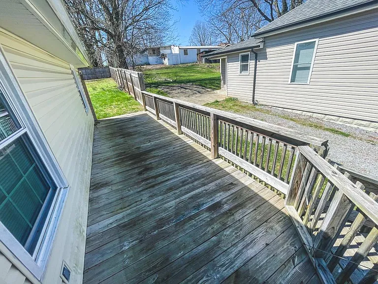 1206 Golf St — Photo 18