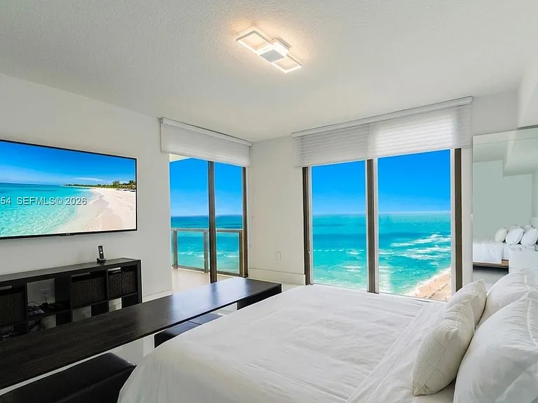 16275 Collins Ave #XX01 — Photo 10