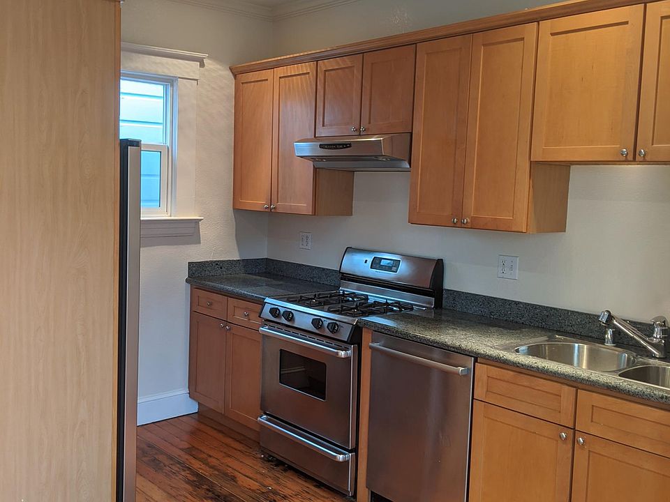1st image of 24 Woodward St