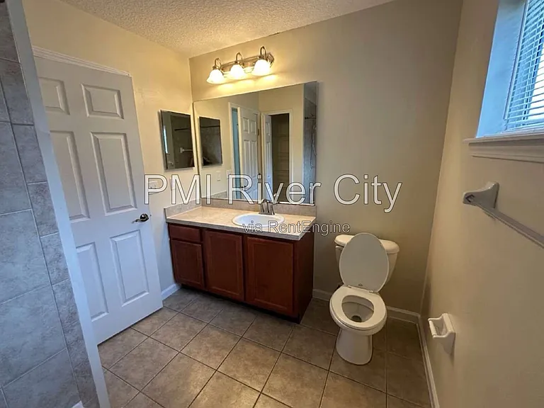 533 Alice Cove Ct — Photo 16